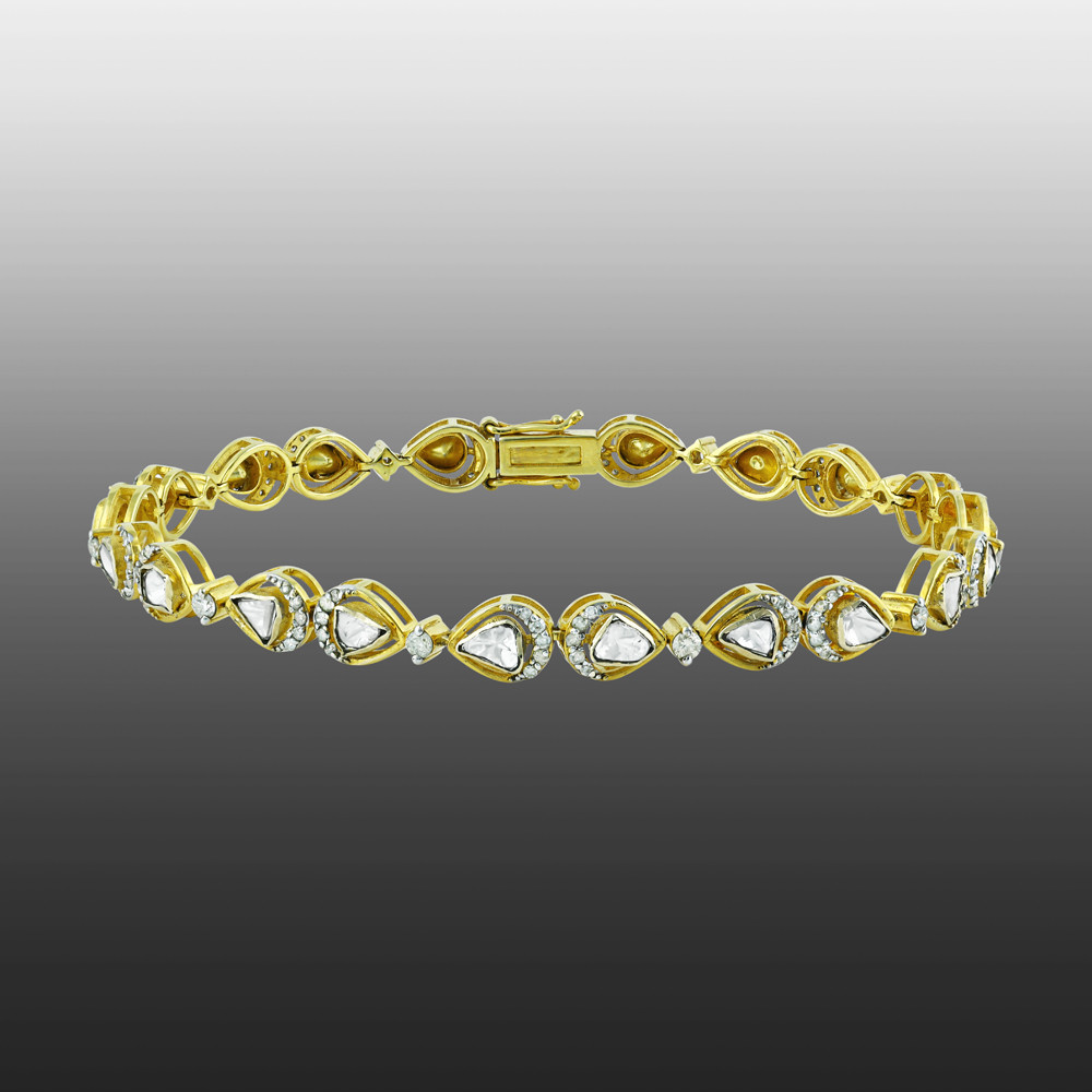 Pear-Shaped Polki Bracelet with Delicate Sparkle